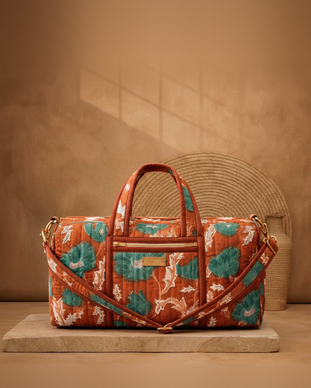 Gilli Mitti Duffle Bag — studio photo