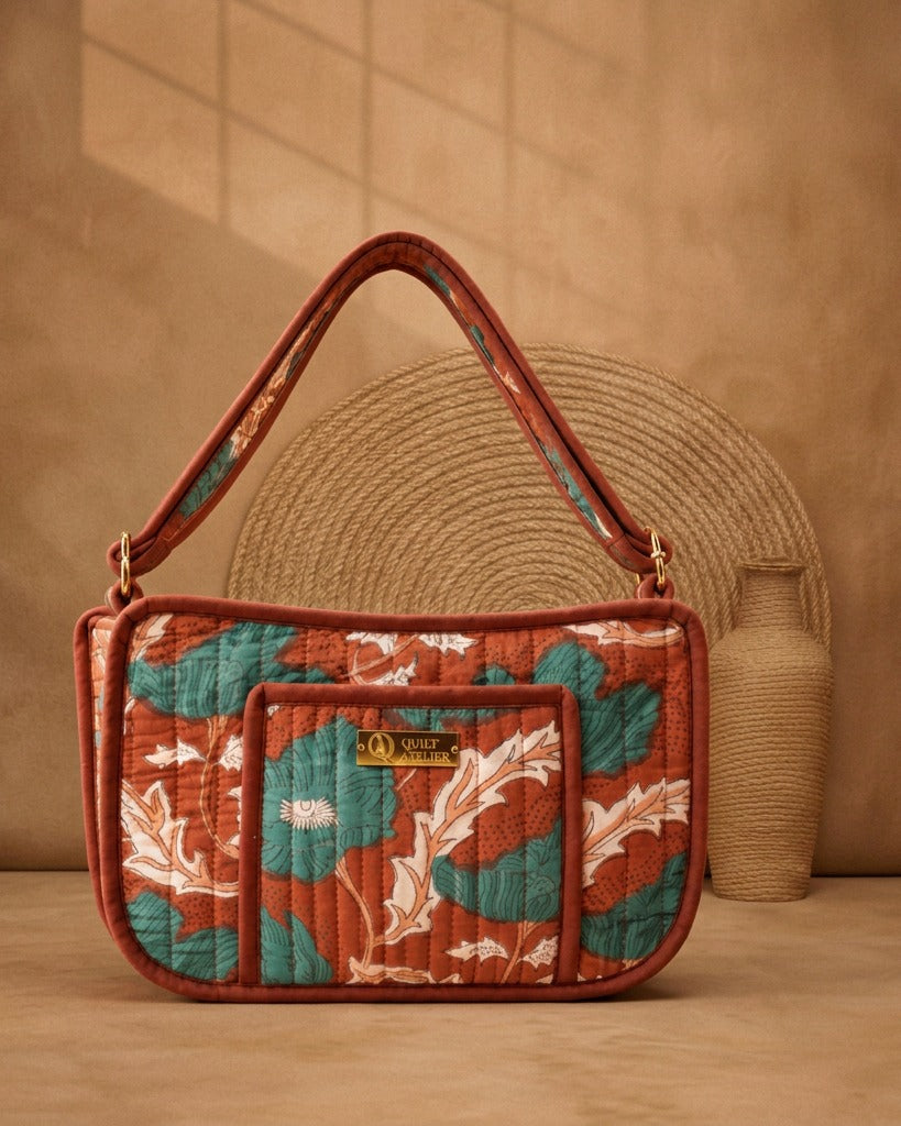 Gilli Mitti Gen-Z Bag — studio photo