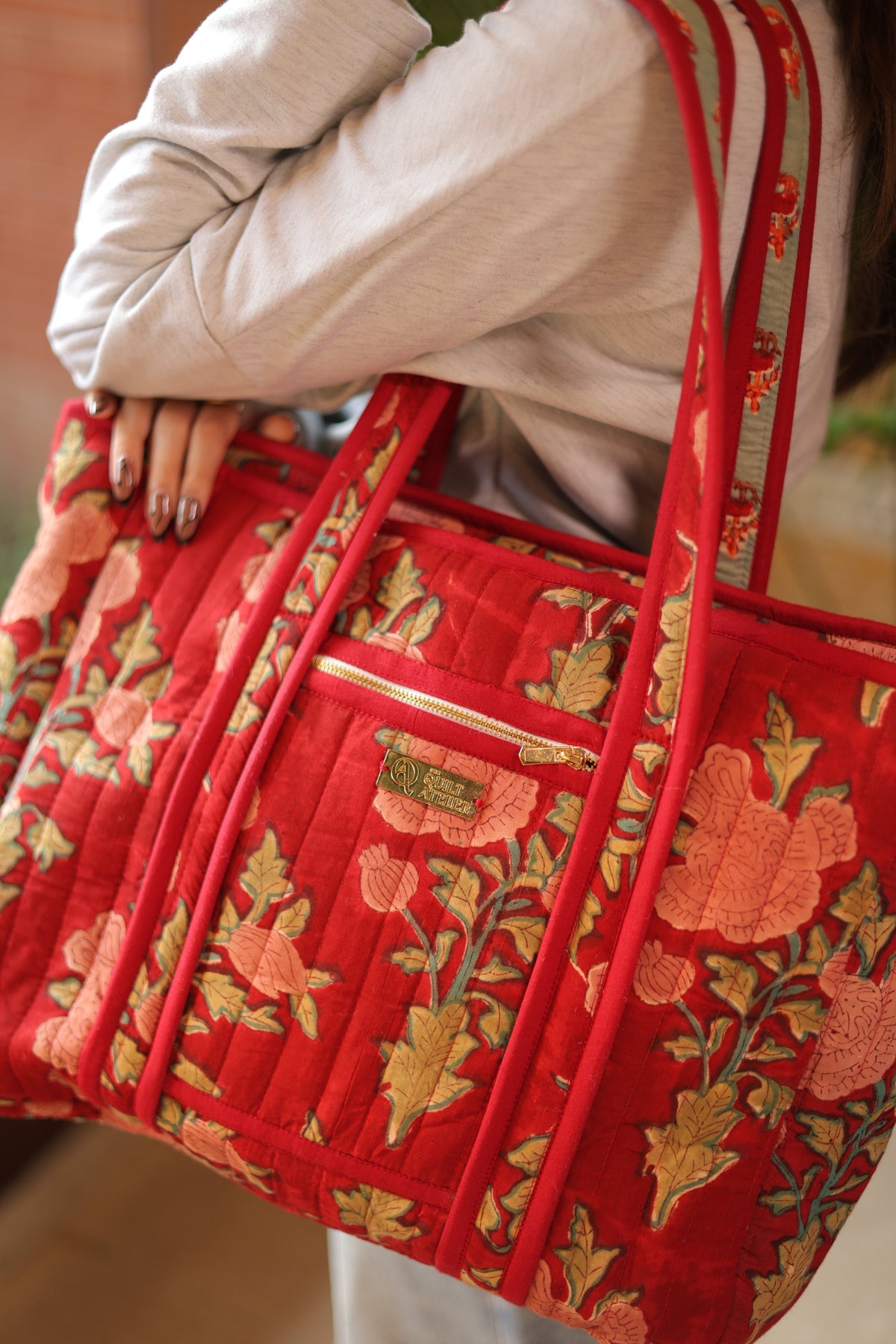 Gulabi Rani Tote Bag — detail