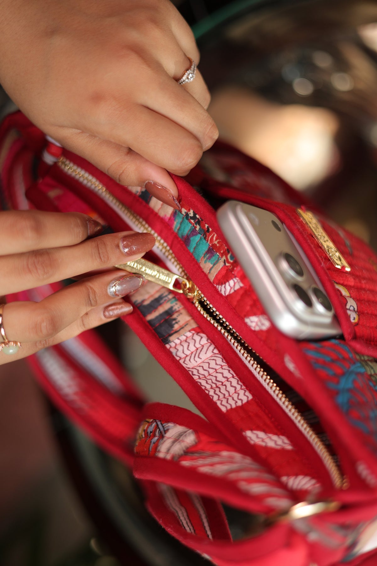 Surkh Safar Gen-Z Bag — detail