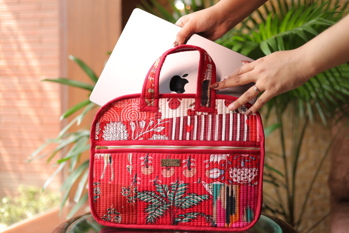 Surkh Safar Laptop Bag — detail