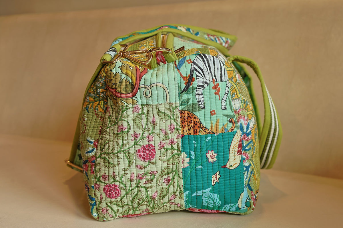 Van Vihar Duffle Bag — detail