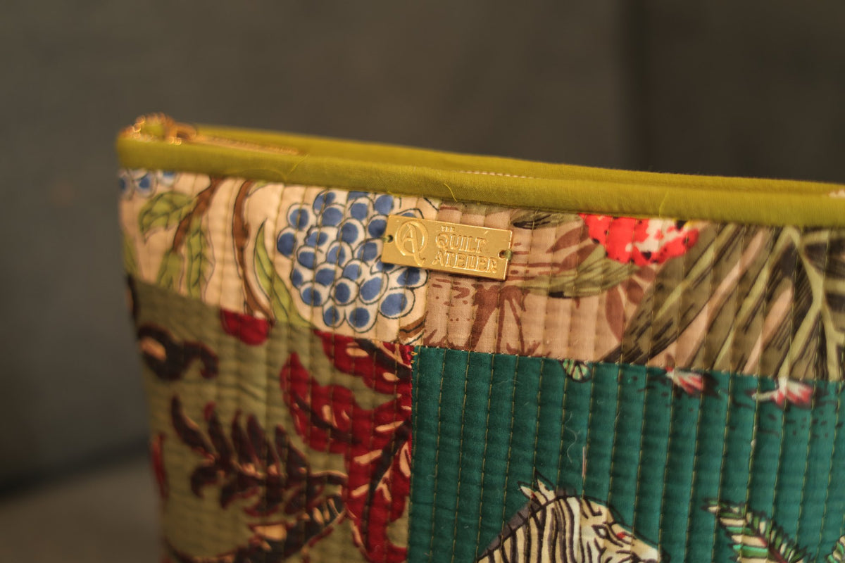 Van Vihar Pouches, Set of 3 — detail